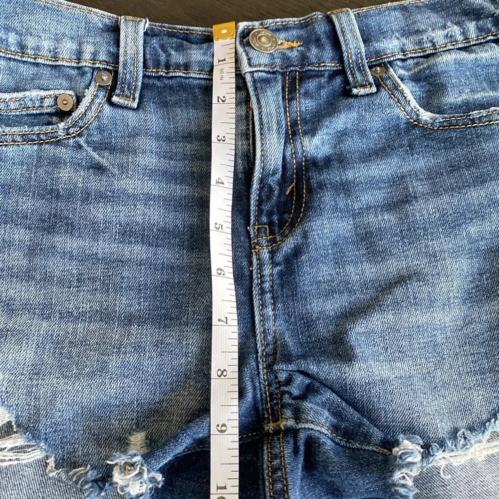 Aerie distressed denim shorts - Picture 6 of 8